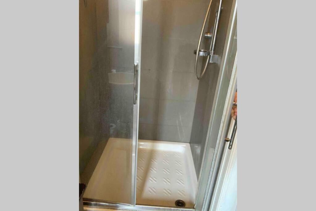 Appartamento Splendido Con Tutti Servizi In Zona Navigli 米兰 外观 照片